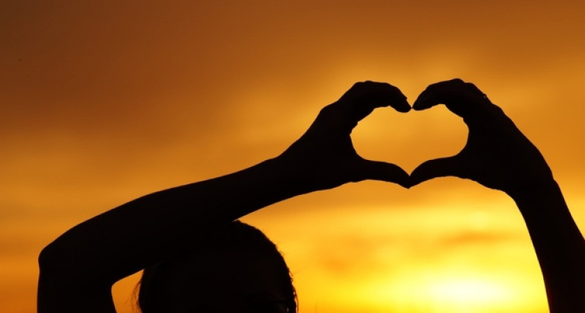 Лавина счастья: названы 3 знака Зодиака, в чью жизнь с 10 апреля постучатся любовь и благополучие