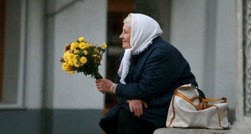 "Нельзя просто так поставить табуретку и продавать": власти Новороссийска борются с торговцами цветами