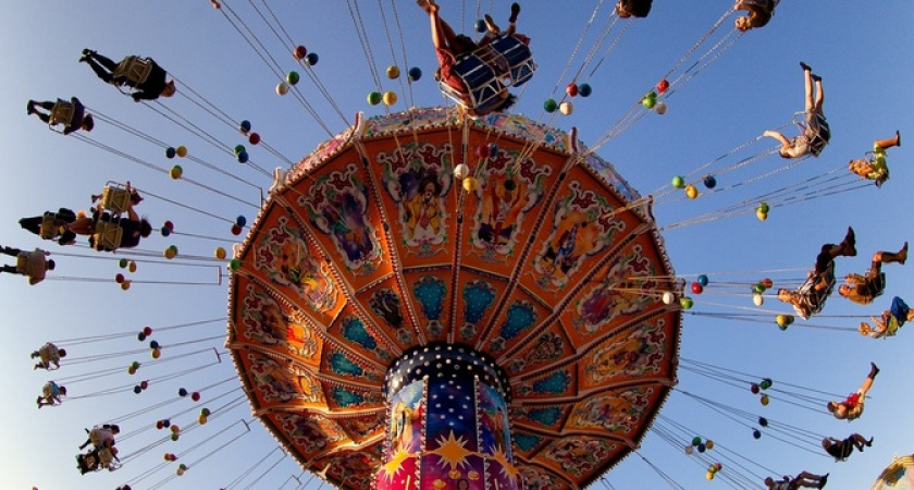 День принесет Скорпионам неожиданные повороты, а Стрельцам удачу в начинаниях