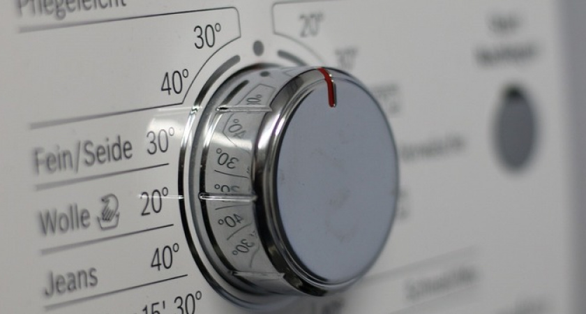 Стиралка сама очистится от грязи, плесени и остатков порошка - нужно зажать всего 2 кнопки