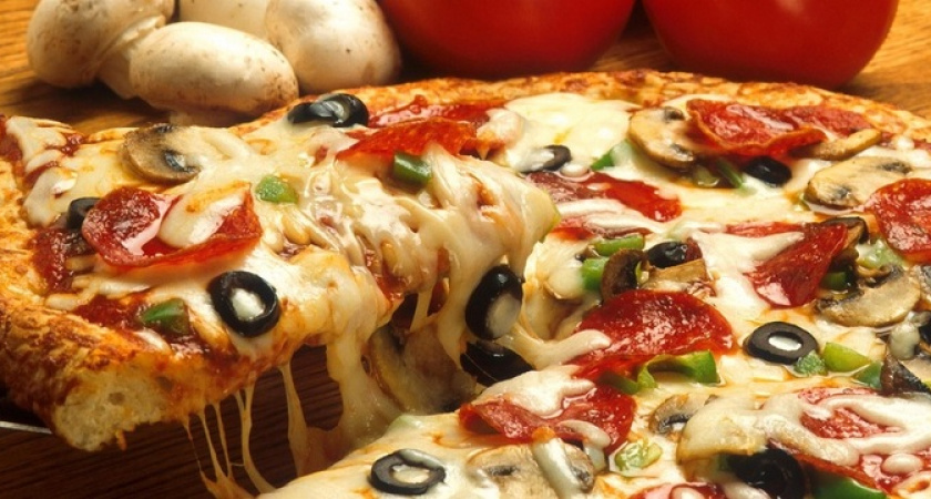 Без духовки и без муки — пицца на столе будет через 10 минут