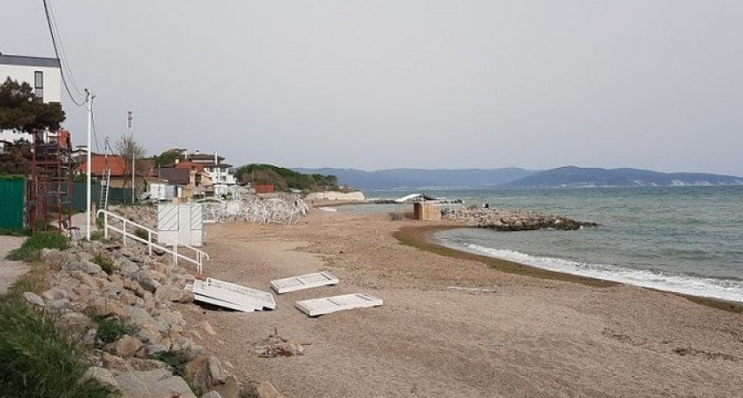 На пляже в Мысхако под Новороссийском появится парковка и туалет