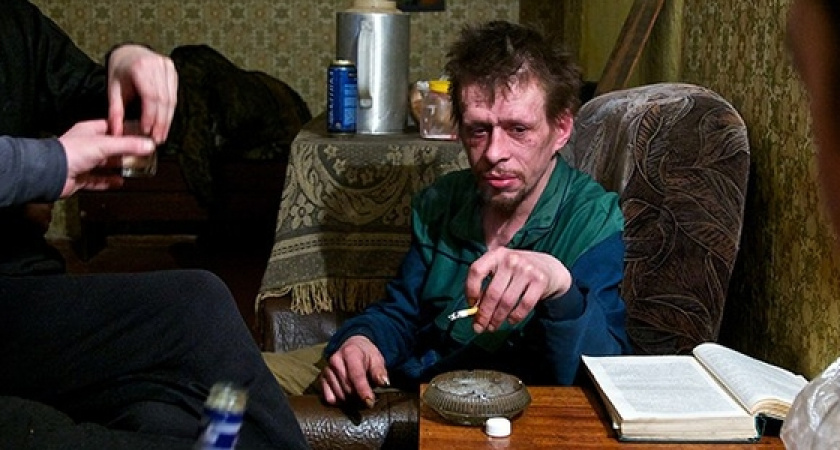 Новороссиец зарезал двоих собутыльников и поджег квартиру, чтобы скрыть преступление