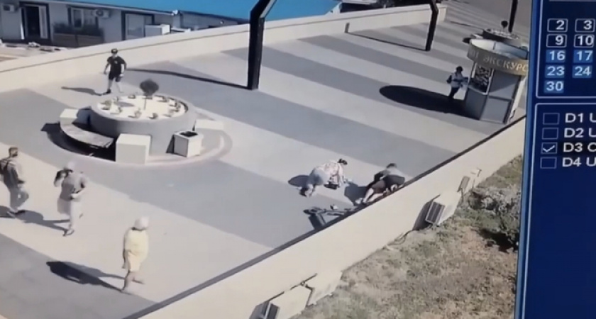 Полиция нашла самокатчиков, сбивших женщину на набережной в Новороссийске