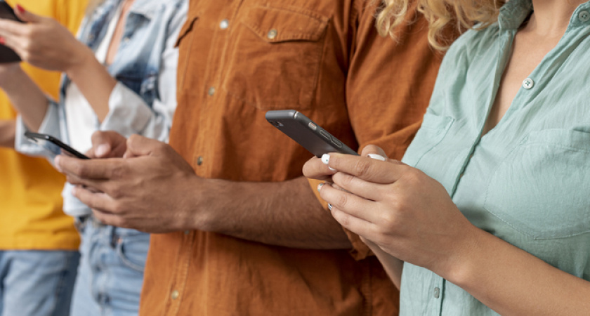 Аналитика Yota: россияне стали втрое активнее пользоваться нейросетями