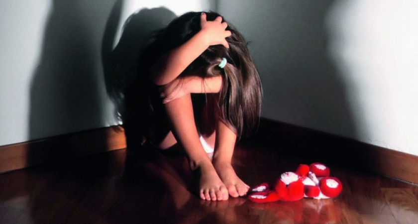 В Новороссийске извращенец играл в «БДСМ» с 5-летней дочкой своей сожительницы