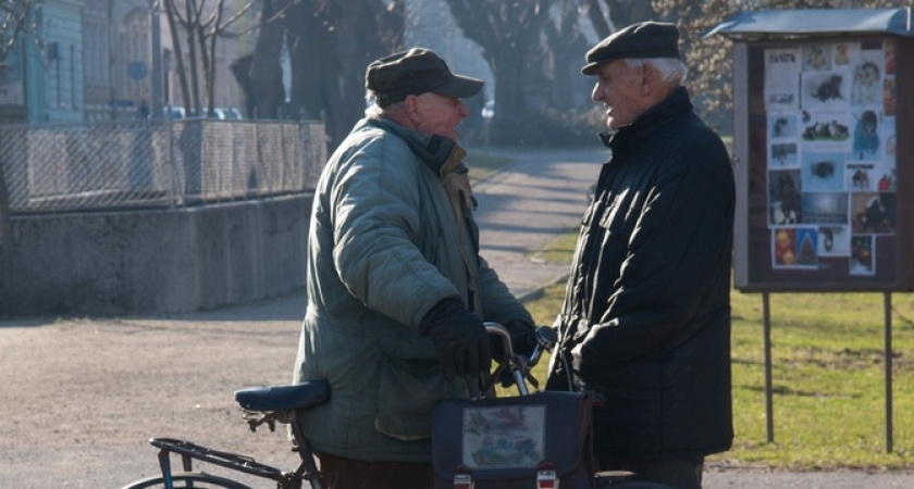 По 9 999 рублей отдельно от пенсии в апреле. В России обрадовали всех пенсионеров