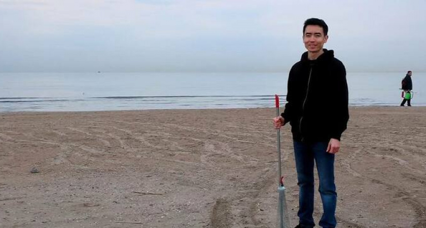 Анапский «песчаный художник» Леонид Валитов создает удивительные изображения на пляже города 