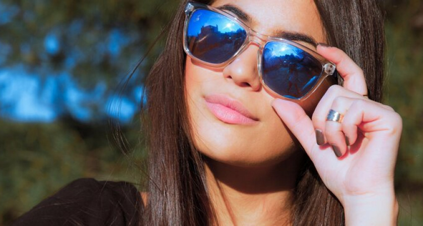 Солнцезащитные очки нужны не только летом: скидка до 50% в салоне оптики Dr.Optik