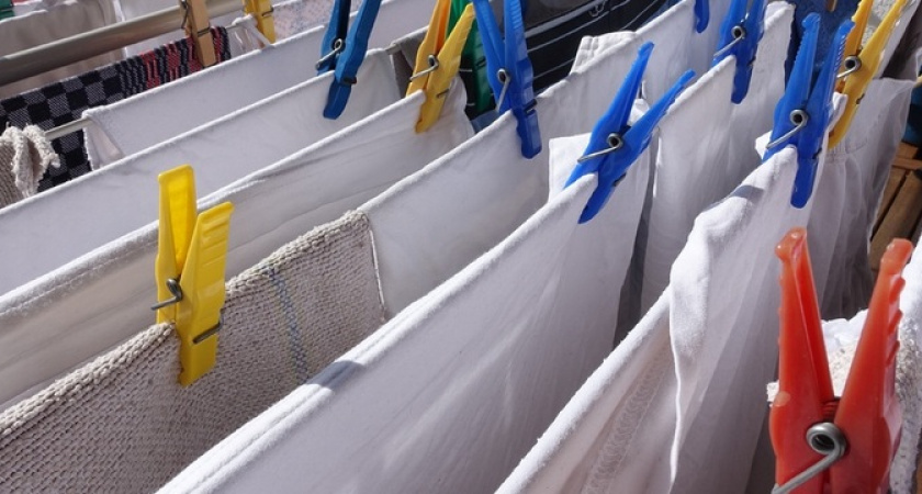 Вы всегда стирали неправильно: третий отсек в стиральной машине нужен с 1 одной целью