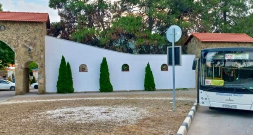 Власти Новороссийска запустили дополнительные рейсы общественного транспорта в Абрау-Дюрсо