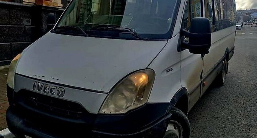 Запись с камеры доказала, что водитель маршрутки № 2 не выгонял детей из автобуса посреди трассы под Новороссийском