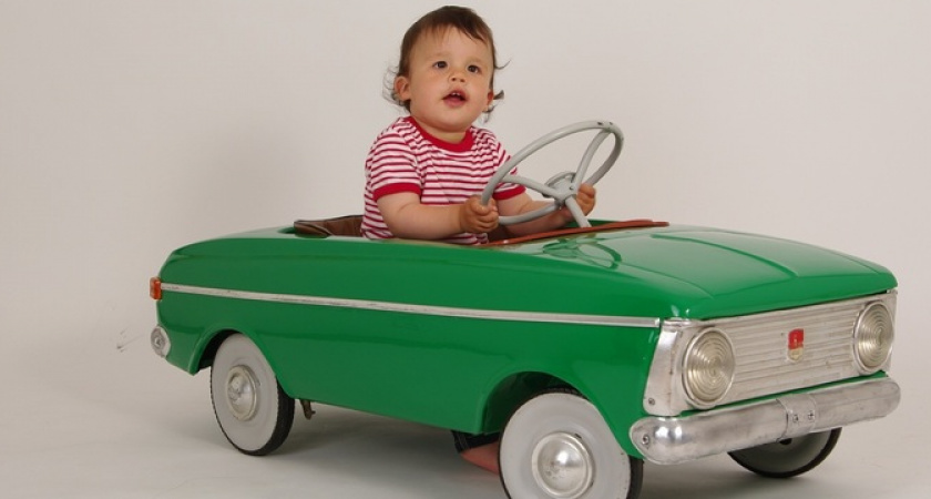 Указ подписан: с 1 апреля 2024 года водителям придется пересдать на права