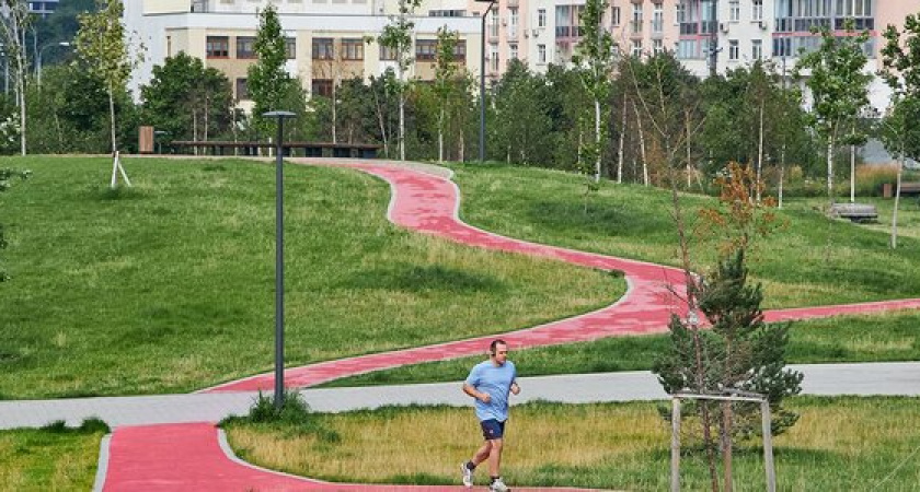 Спортсменка из Новороссийска просит обустроить в городе беговые дорожки