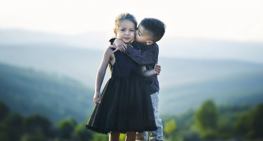 Назовите так дочь и она будет счастлива всю жизнь: достаются идеальные мужчины