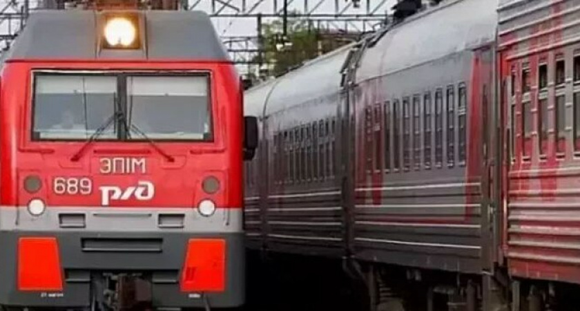 Поезда до Новороссийска выбились из графика из-за ЧП на железной дороге в Ростовской области