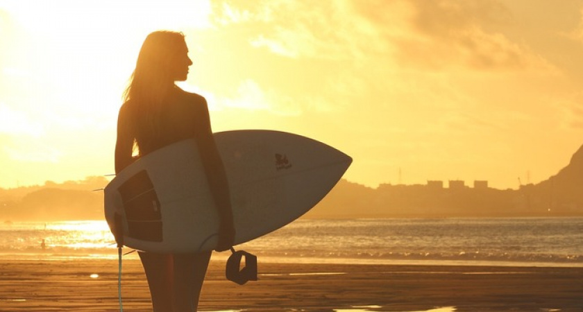 Близнецы сегодня будут красноречивы как никогда, а Раки сразят своим интеллектом наповал