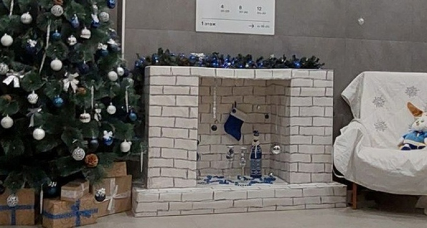 В Новороссийске мужчина в красной кепке похитил из подъезда плюшевого зайца