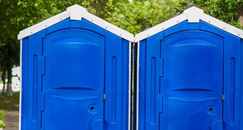 Администрация Новороссийска арендует 20 биотуалетов на сумму в 200 тысяч рублей