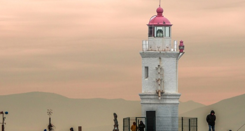 На Суджукской косе Новороссийска построили маяк