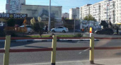 В Новороссийске реклама пивнаря закрывает баннер с мемориалом «Малая Земля» рядом с памятником Куникову