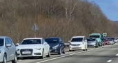 Адские пробки и огромные очереди сковали Краснодарский край в длинные выходные дни