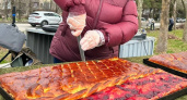 Новороссийцы навели порядок на Южных прудах и полакомились гигантским пирогом