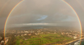 И все-таки она круглая! Парапланеристы сняли на видео радугу с высоты птичьего полета