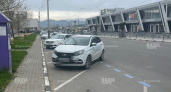 Жительница Новороссийска «попала» на 21 тысячу рублей, из-за того, что дорожники почти два месяца не могут дорисовать синюю разметку на платной парковке