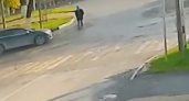 В Новороссийске иномарка насмерть сбила дедушку, который шел по дороге