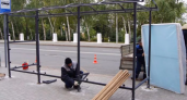 «Обещанного три года ждут?»: в Новороссийске рабочие установили каркасы  будущих остановок и пропали