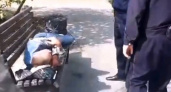 Замглавы Новороссийска нагрянул в сквер Чайковского с рейдом: проверяющие проводили профилактические беседы с бомжами и алкоголиками