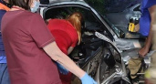 Спасатели Новороссийска деблокировали женщину, которую зажало в салоне автомобиля после аварии