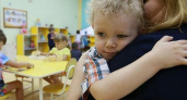 "Это разделение между родителями!": новороссийцев не пускают в детсады без справок о вакцинации. Имеют ли право?