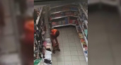 Мальчик справил нужду посреди продуктового магазина: новороссийцы обсуждают видео