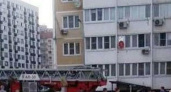 В Новороссийске девушка в окне угрожала свести счеты с жизнью
