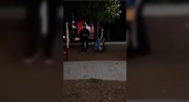 Жительница Новороссийска засняла на видео компанию молодых людей, распивающих алкоголь на детской площадке