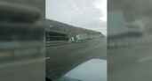 На трассе под Новороссийском сильным ветром перевернуло «Газель»