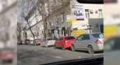 Новороссийский водитель провел эксперимент,  пытаясь припарковаться в центре города