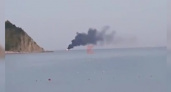 Судно с рыбаками на борту загорелось в Черном море: видео ЧП