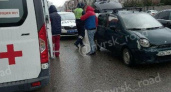 В Новороссийске 80-летняя пенсионерка попала под колеса автомобиля, переходя дорогу в неположенном месте