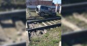 В Новороссийске «Нива» бросилась под локомотив