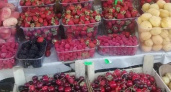 Клубника - 350 рублей, малина – 700, шелковица – 800: сколько стоят сезонные «витамины» в Новороссийске