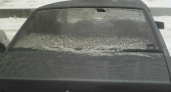 В Новороссийске полуметровый кусок льда пробил стекло автомобиля