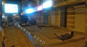 Ночью в Новороссийске «КИА» въехала в жилой дом: 19-летнюю девушку доставили в реанимацию