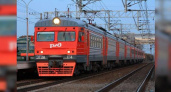Поезд «Новороссийск-Екатеринбург» насмерть сбил 19-летнюю девушку