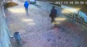Появилось видео кражи из продуктового автомобиля на Центральном рынке Новороссийска