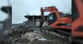 На Горпляже Новороссийска снесли двухэтажное здание