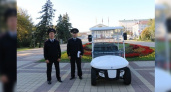 Новороссийским полицейским подарили электромобиль