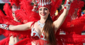 Яркие этнические наряды, горы конфетти и выступления звезд: самые яркие моменты карнавала в Геленджике
